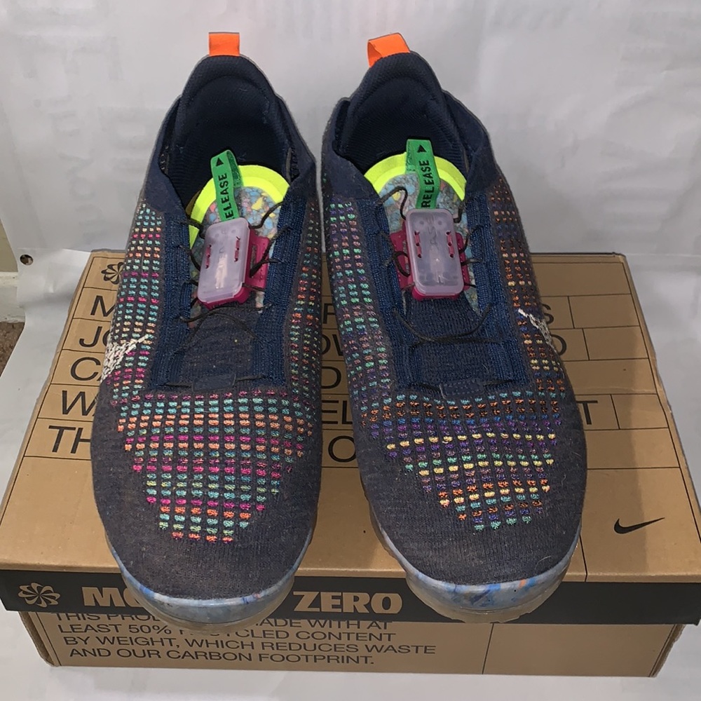 Running shoes - Picture 4 of 5